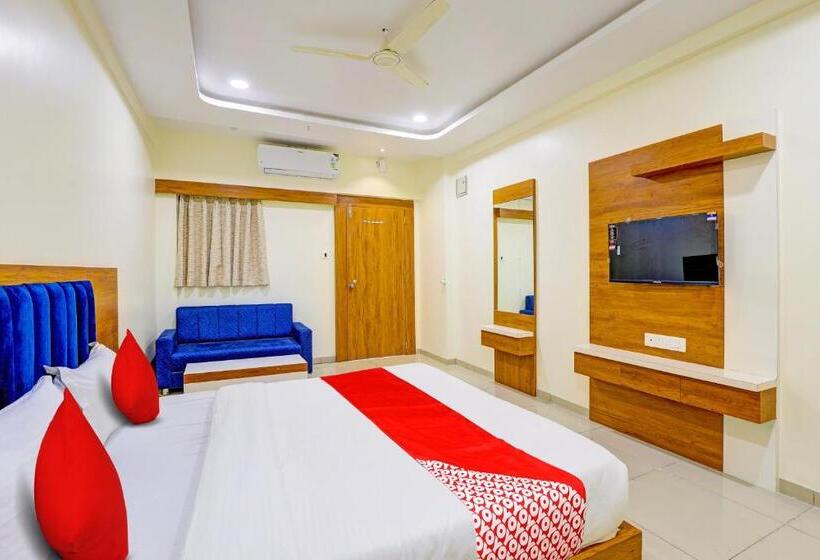 اتاق کلاسیک سه تخته, Oyo Hotel H K Villa