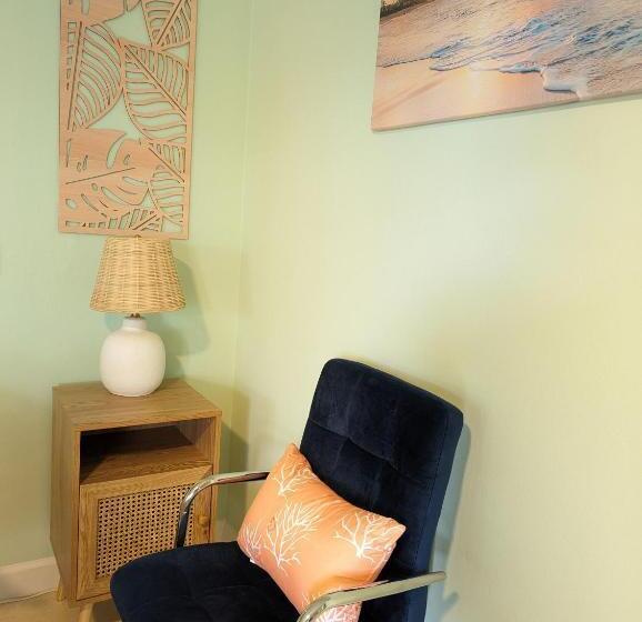 带大床的豪华间, Lhpstation22