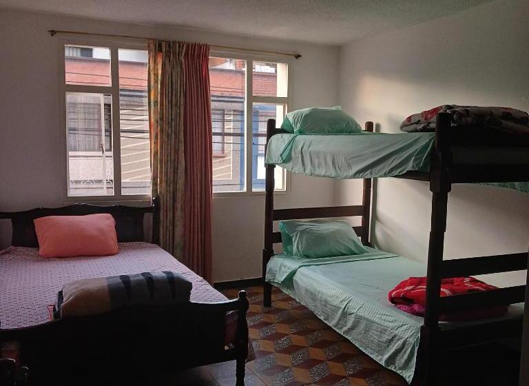 Номер Стандарт Четырехместный Совместный Санузел, Renacer Casa Studio