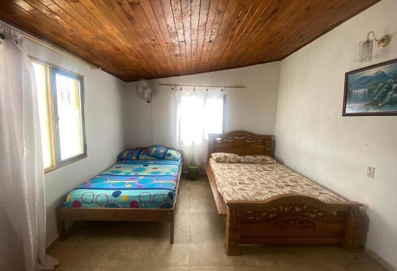 اتاق استاندارد, Tahamies Hostal   Artesanos Y Turistas