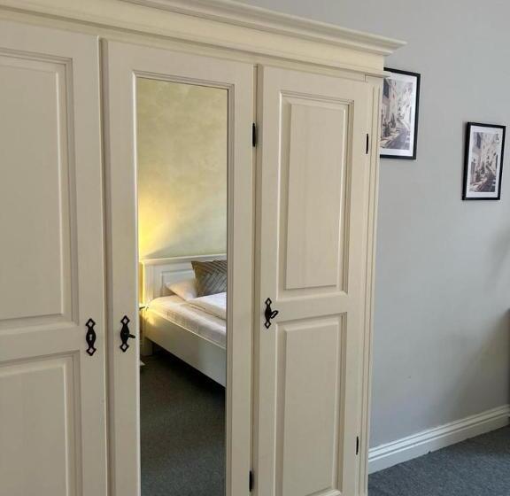 דירת חדר, Sia Apartments