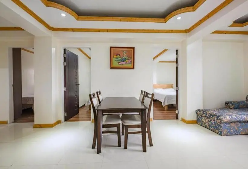 Huoneisto 3 Makuuhuonetta, 3bedroom Unit With Breakfast For 3pax