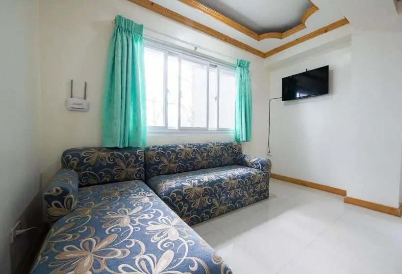 Huoneisto 3 Makuuhuonetta, 3bedroom Unit With Breakfast For 3pax