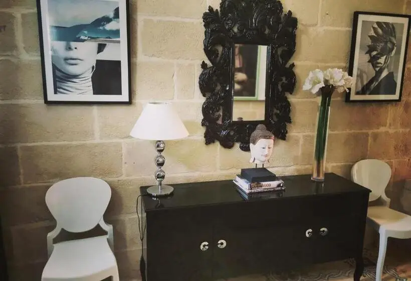 خانه 2 خوابه, 2 Large Ensuite Bedrooms In Boutique Style Farmhouse B&b With Pool