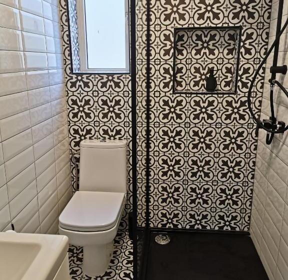 خانه 2 خوابه, 2 Large Ensuite Bedrooms In Boutique Style Farmhouse B&b With Pool