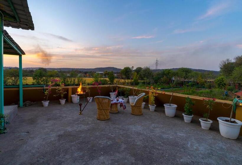 Pokój Rodzinny Widok Ogród, Girisadan Organic Farm Retreat & Botanical Forest