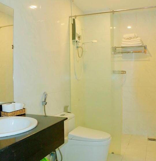 سوئیت با تخت بزرگ, Khách Sạn Phố Ngọc