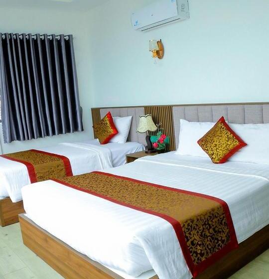 اتاق استاندارد چهار تخته, Khách Sạn Phố Ngọc