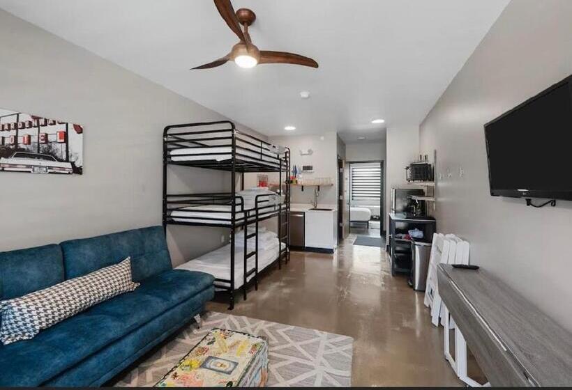 إستديو عائلى, Boxcar Three Family Suite Near Winter Fun