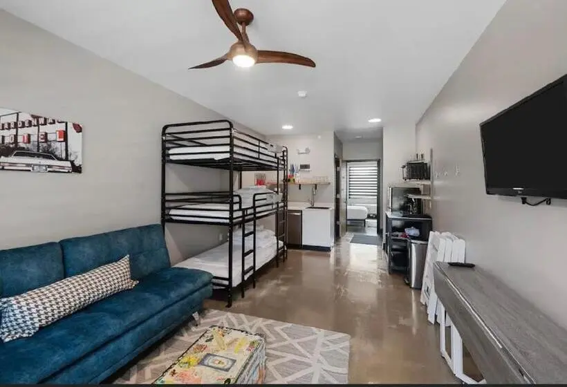 Perhestudio, Boxcar Three Family Suite Near Winter Fun