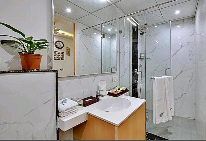 חדר סטנדרט, Tha Grand Anukampa