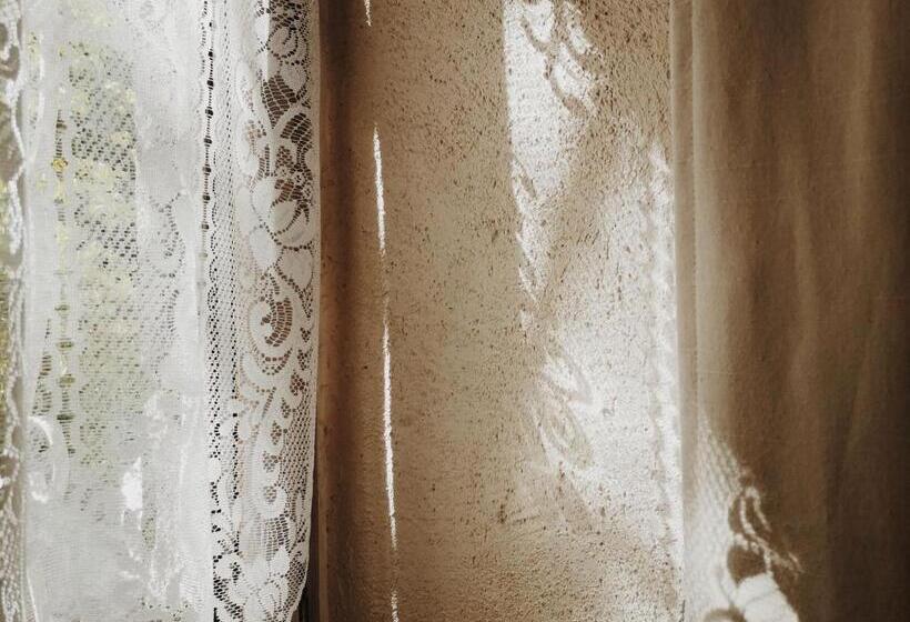 غرفة قياسية, Guestroom Saint André De Najac, 1 Pièce, 2 Personnes   Fr 1 601 449