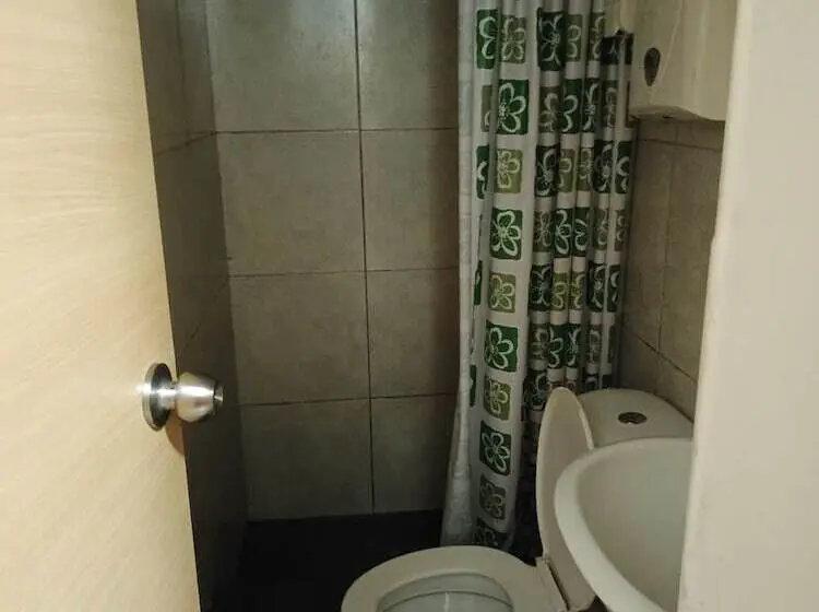 ベーシックルーム, Hostal Urban Inn La Mariscal