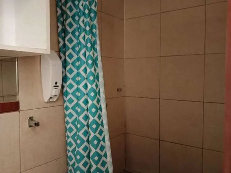 スタンダードルーム, Hostal Urban Inn La Mariscal
