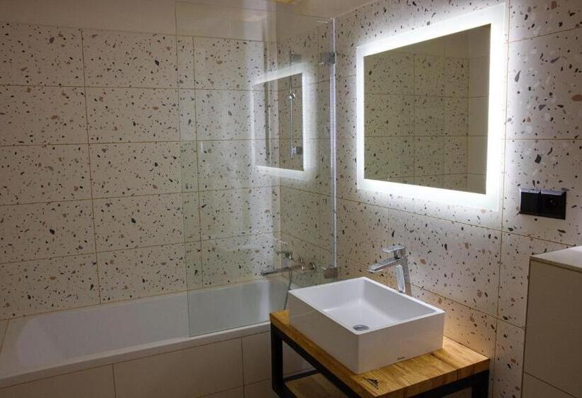 Family Suite, Penzion Pod Hazmburkem