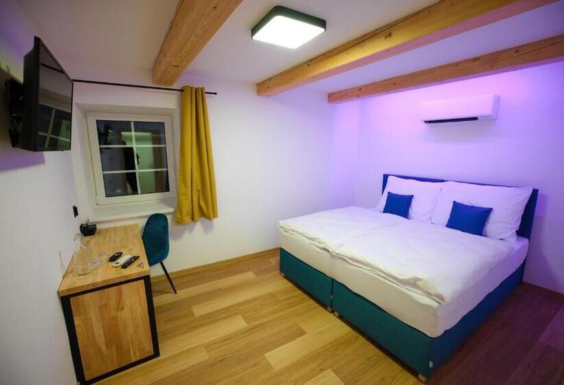 חדר דלוקס נוף לגינה, Penzion Pod Hazmburkem