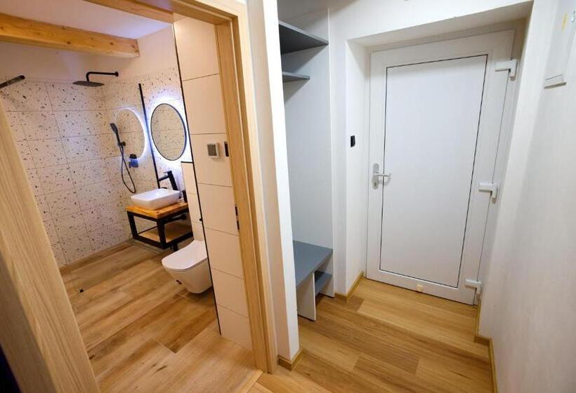 חדר דלוקס נוף לגינה, Penzion Pod Hazmburkem