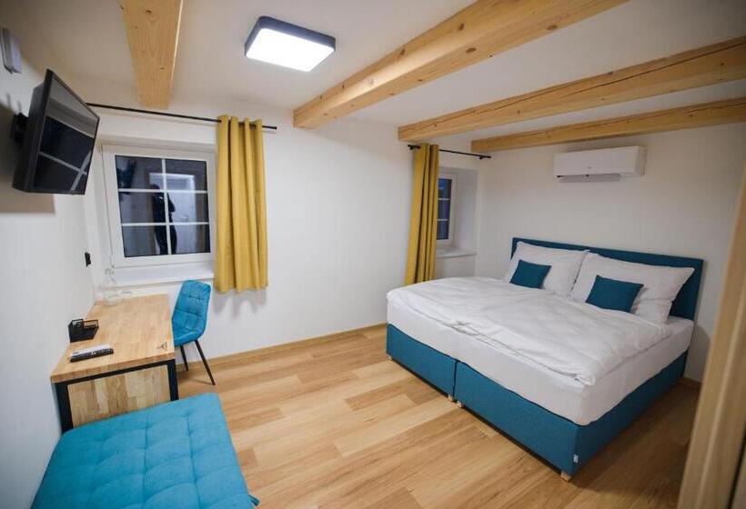 חדר דלוקס נוף לגינה, Penzion Pod Hazmburkem