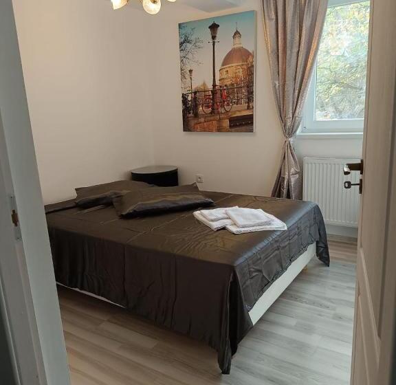 스탠다드 발코니 룸, Viv Rosetti