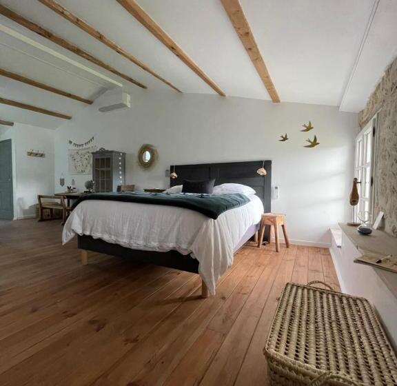 חדר משפחתי, Bessire Chambres & Table D Hôtes