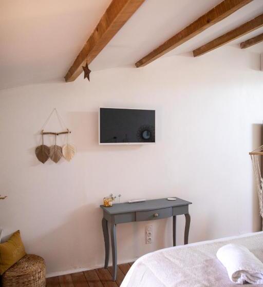 חדר סטנדרט נוף לבריכה, Bessire Chambres & Table D Hôtes