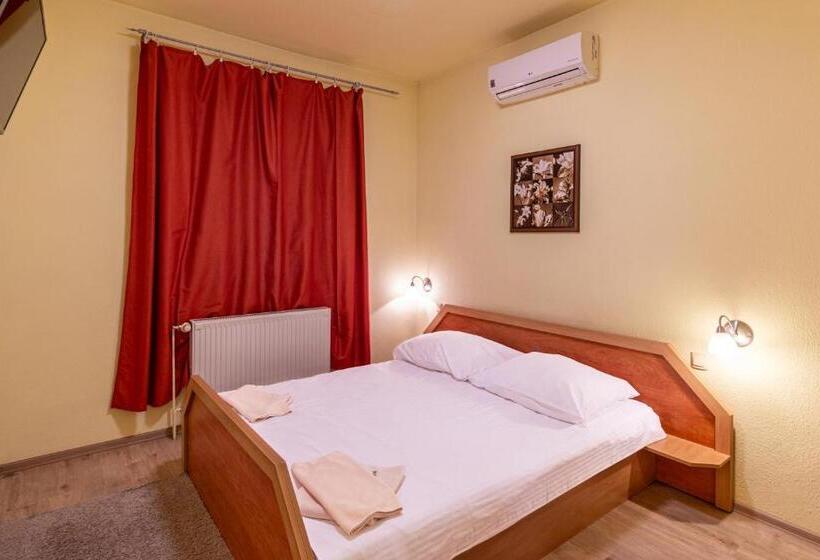 חדר סטנדרט, Kisduna étterem Panzió