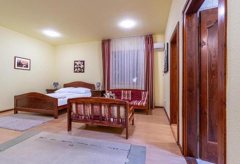 חדר משפתחתי סופריור, Kisduna étterem Panzió