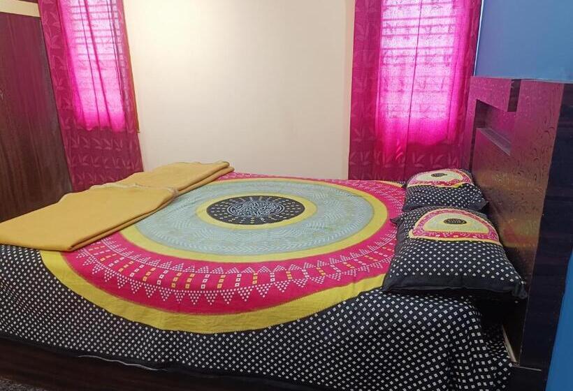 バルコニー付きデラックスルーム, Sahara Premium Family Homestay