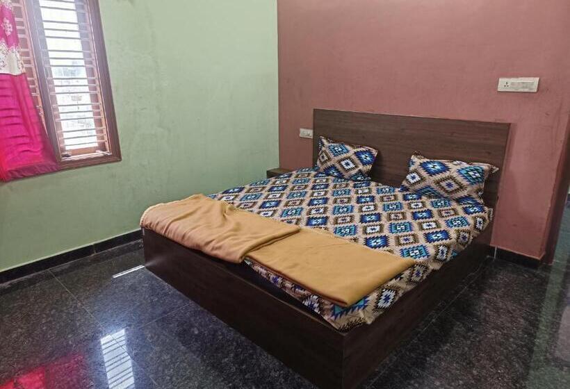 バルコニー付きデラックスルーム, Sahara Premium Family Homestay