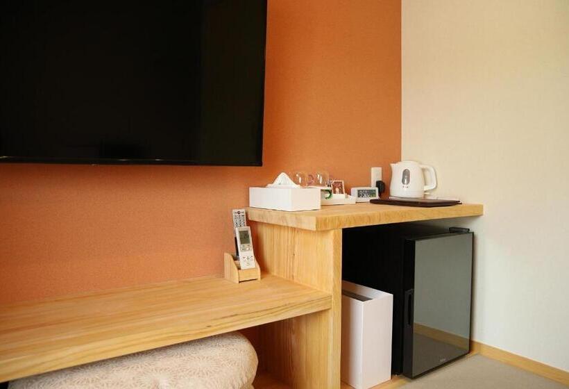 スタンダードルーム, みつくり