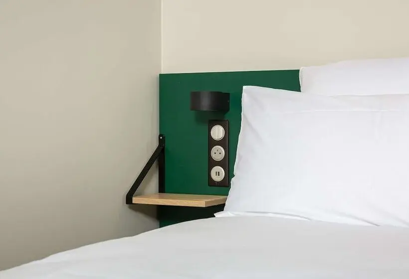 Perhehuone, Best Western 11bauer Paris Saint Ouen