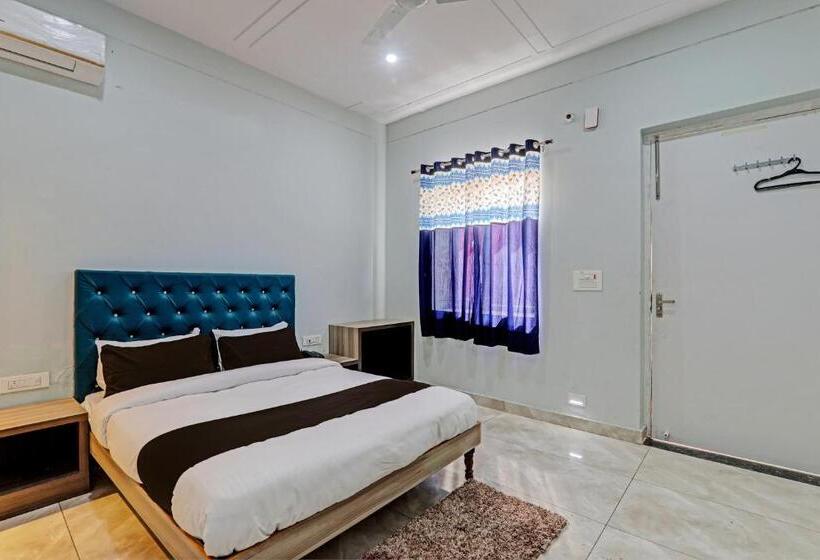 Quarto Triplo Clássico, Collection O Maharaja Resort