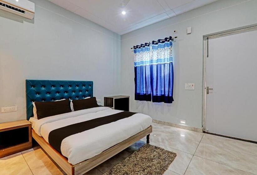 Quarto Triplo Clássico, Collection O Maharaja Resort