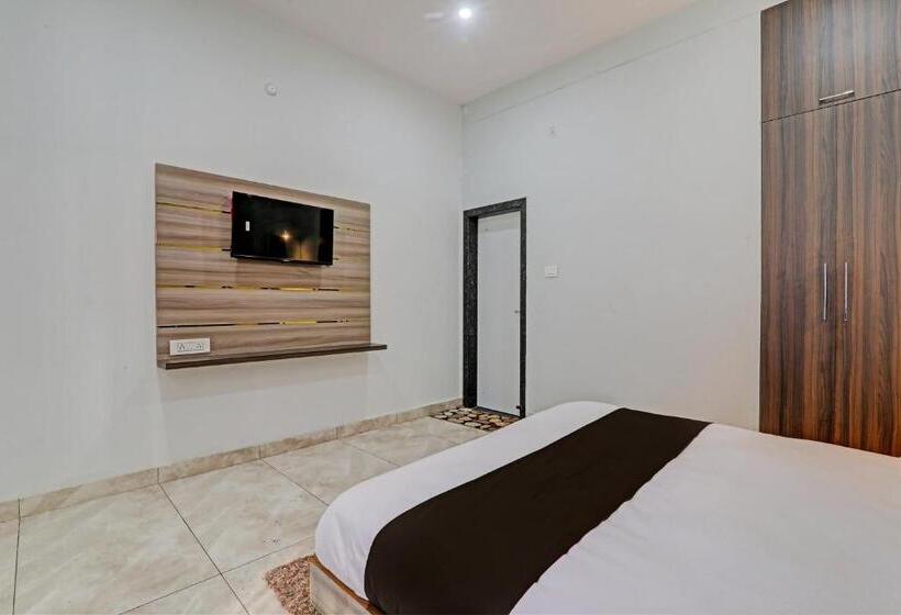 Quarto Triplo Clássico, Collection O Maharaja Resort