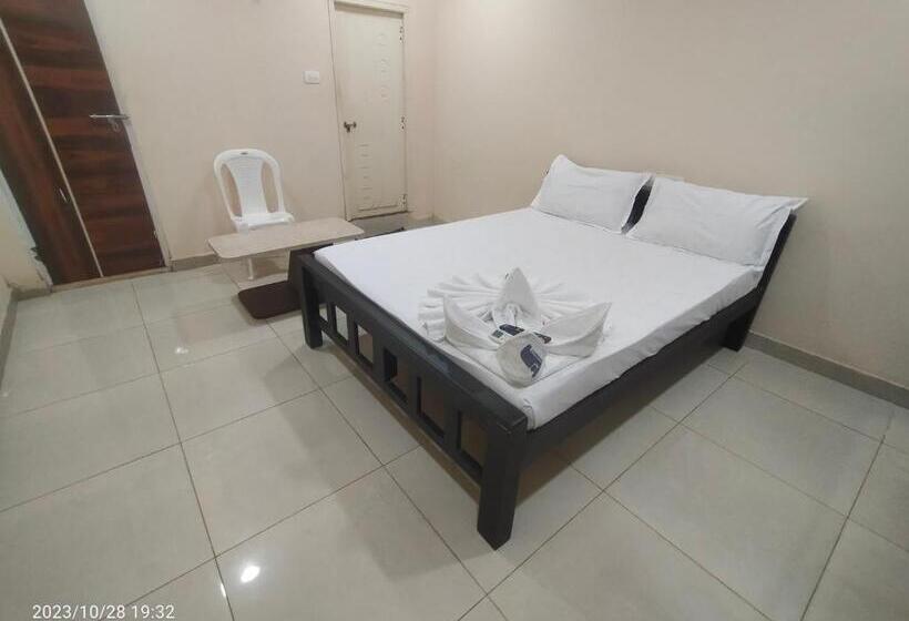 Номер Economy, Grand Karthikeya