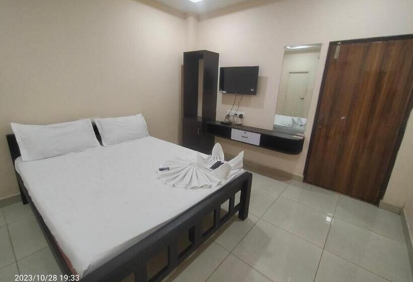 Номер Economy, Grand Karthikeya