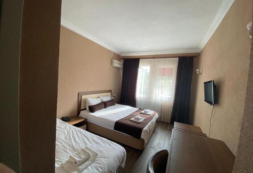 اتاق استاندارد سه نفره, Kumru Suites