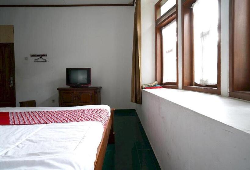 디럭스 룸, Oyo 93248 Villa Syariah Astuti Lestari