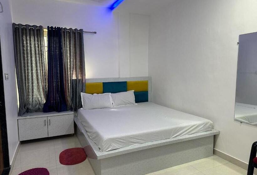 Klassiskt Trippelrum, Oyo Happy Hours Inn