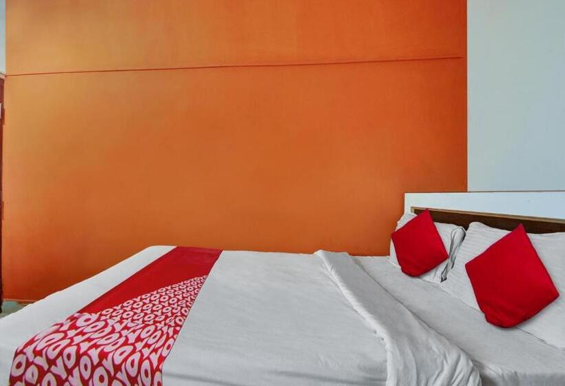 חדר קלאסי לשלושה, Oyo S V Comfort