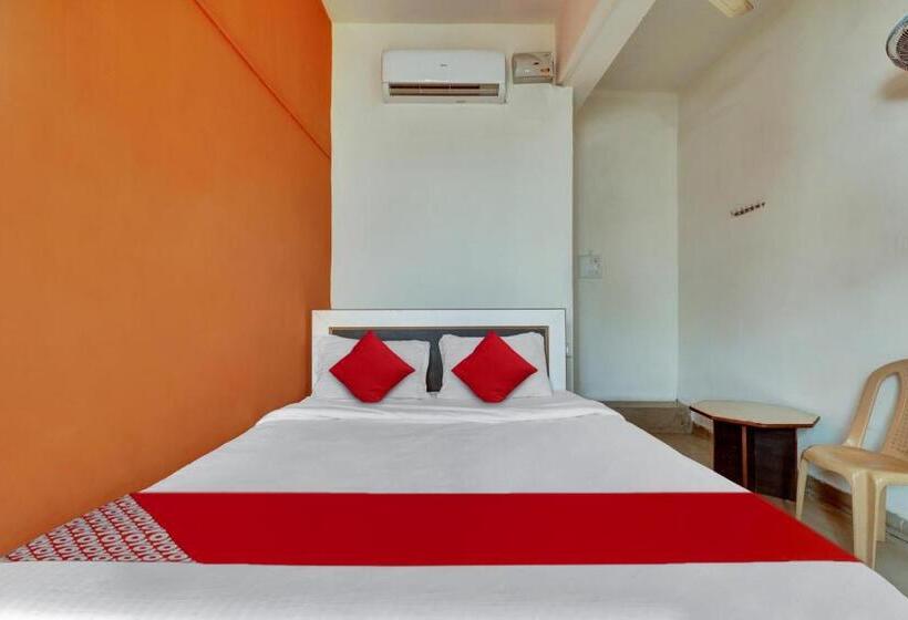 חדר קלאסי לשלושה, Oyo S V Comfort