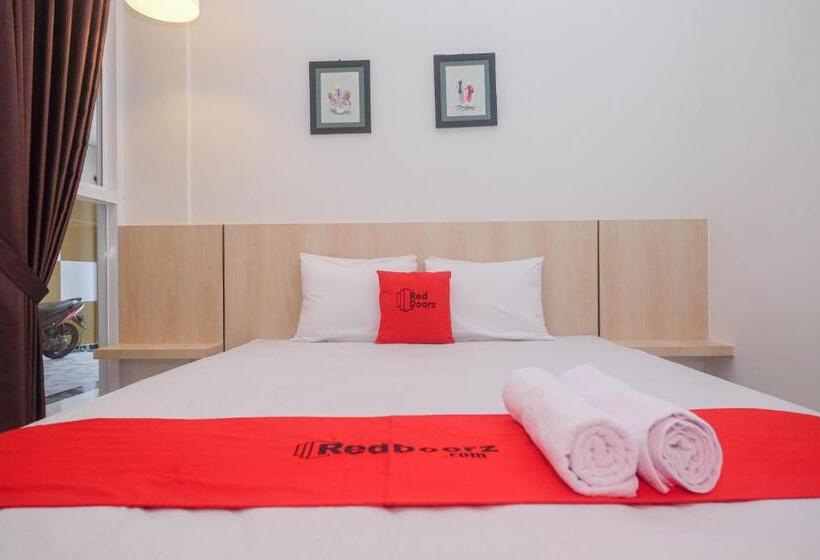 스탠다드 룸, Reddoorz Syariah @ Tlogosari Semarang