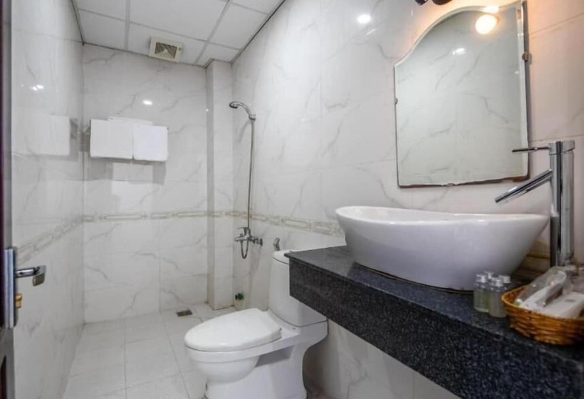 اتاق خانوادگی, Lotus Rock Hotel đà Nẵng