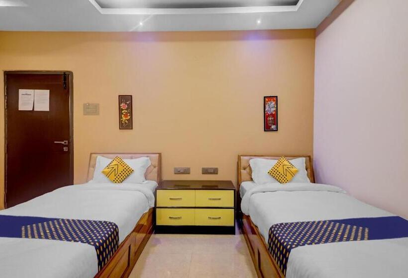 חדר קלאסי לשלושה, Spot On Nrg Inn