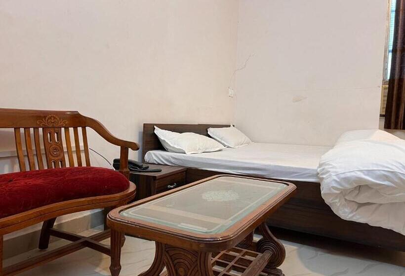디럭스 룸, The Patel Stadium Hotel 1 Km From Bus Stand And 2 Km From Railway Station