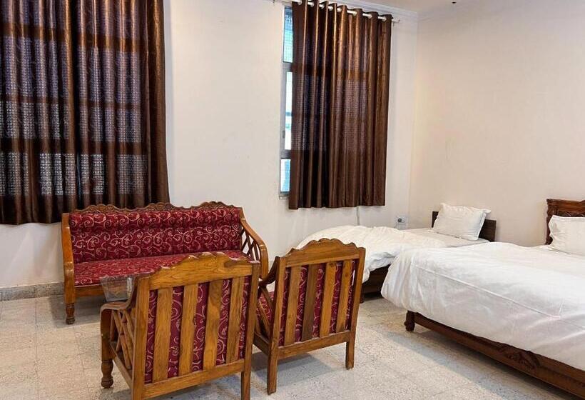 스탠다드 룸 킹사이즈 침대, The Patel Stadium Hotel 1 Km From Bus Stand And 2 Km From Railway Station