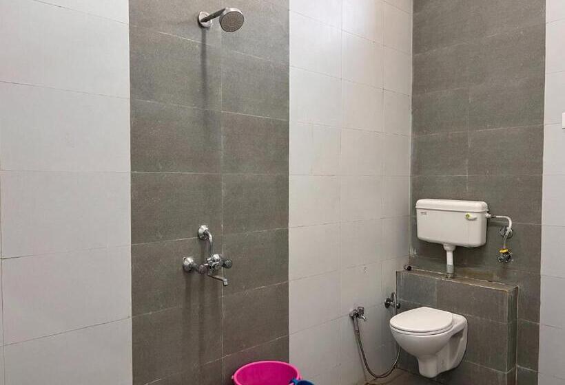 디럭스 스위트, The Patel Stadium Hotel 1 Km From Bus Stand And 2 Km From Railway Station