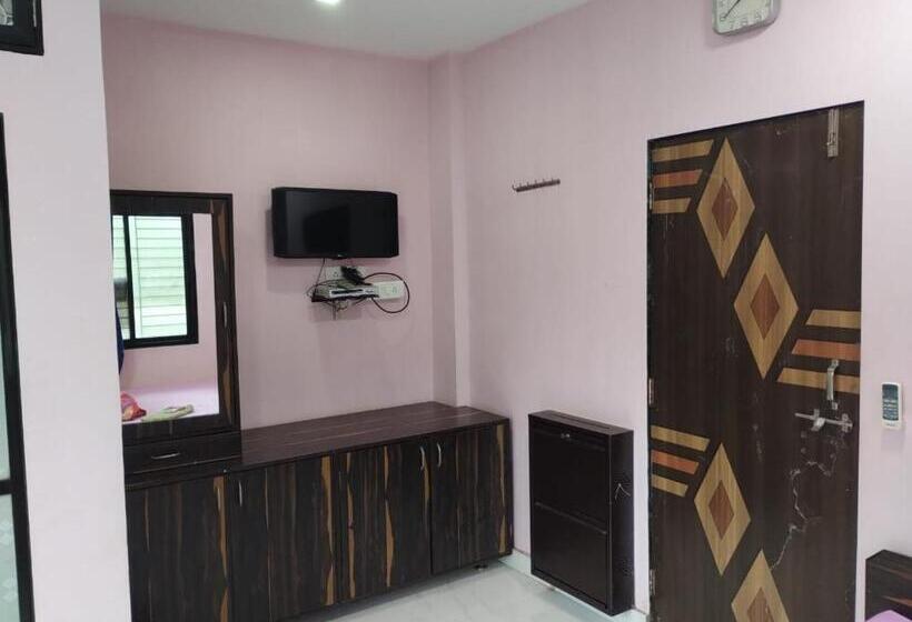 Chambre Familiale, White House Residencies