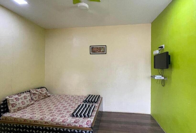 Chambre Familiale, White House Residencies