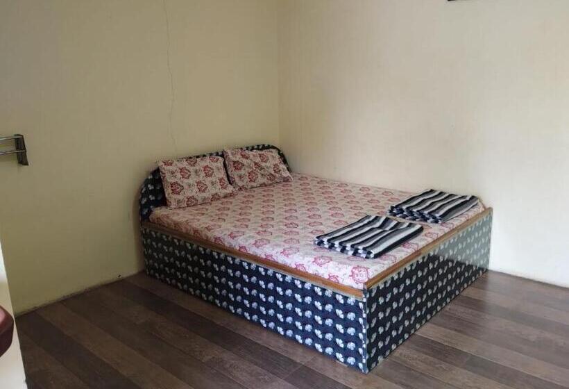 Chambre Familiale, White House Residencies